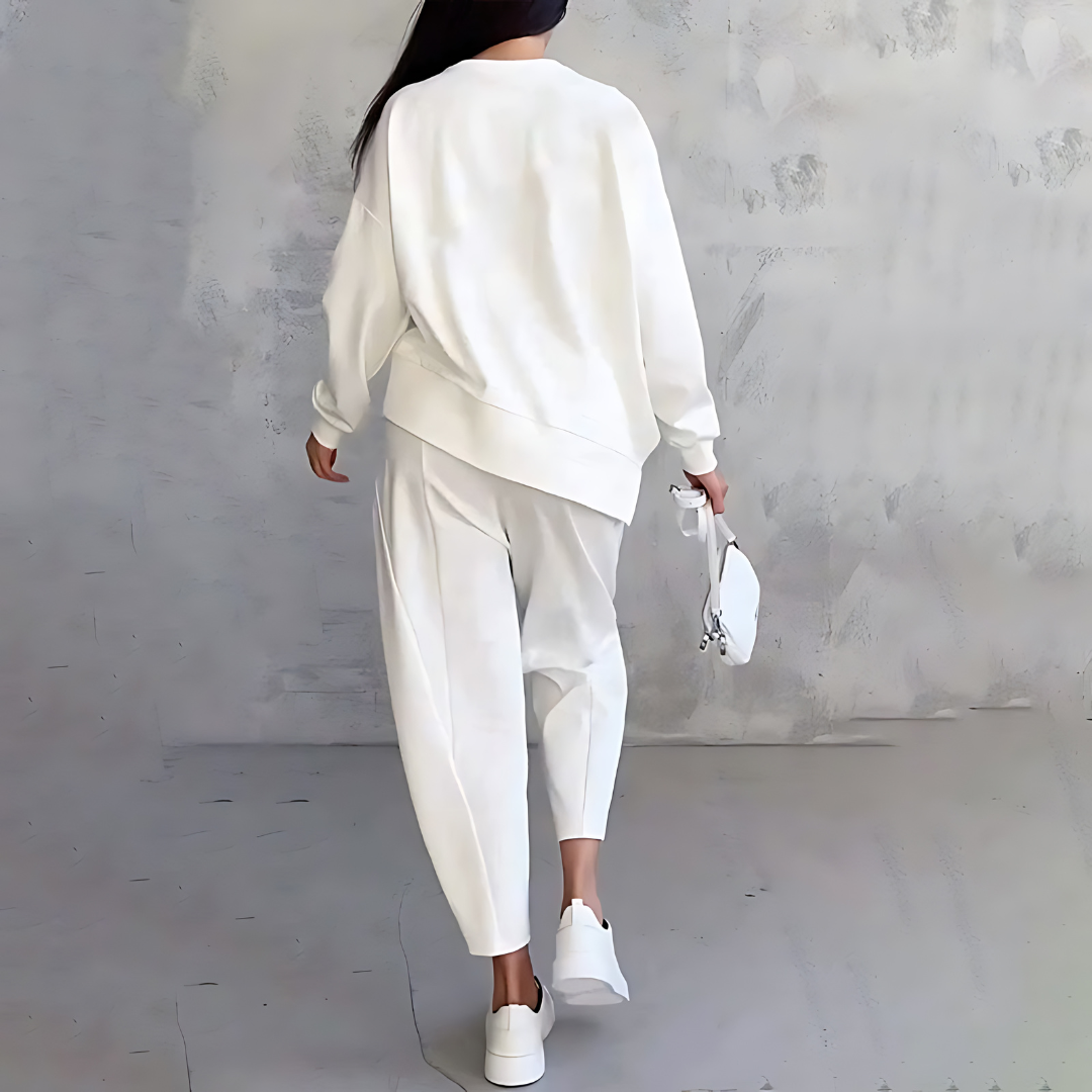 Isa™| Stijl en comfort in één moeiteloze outfit.