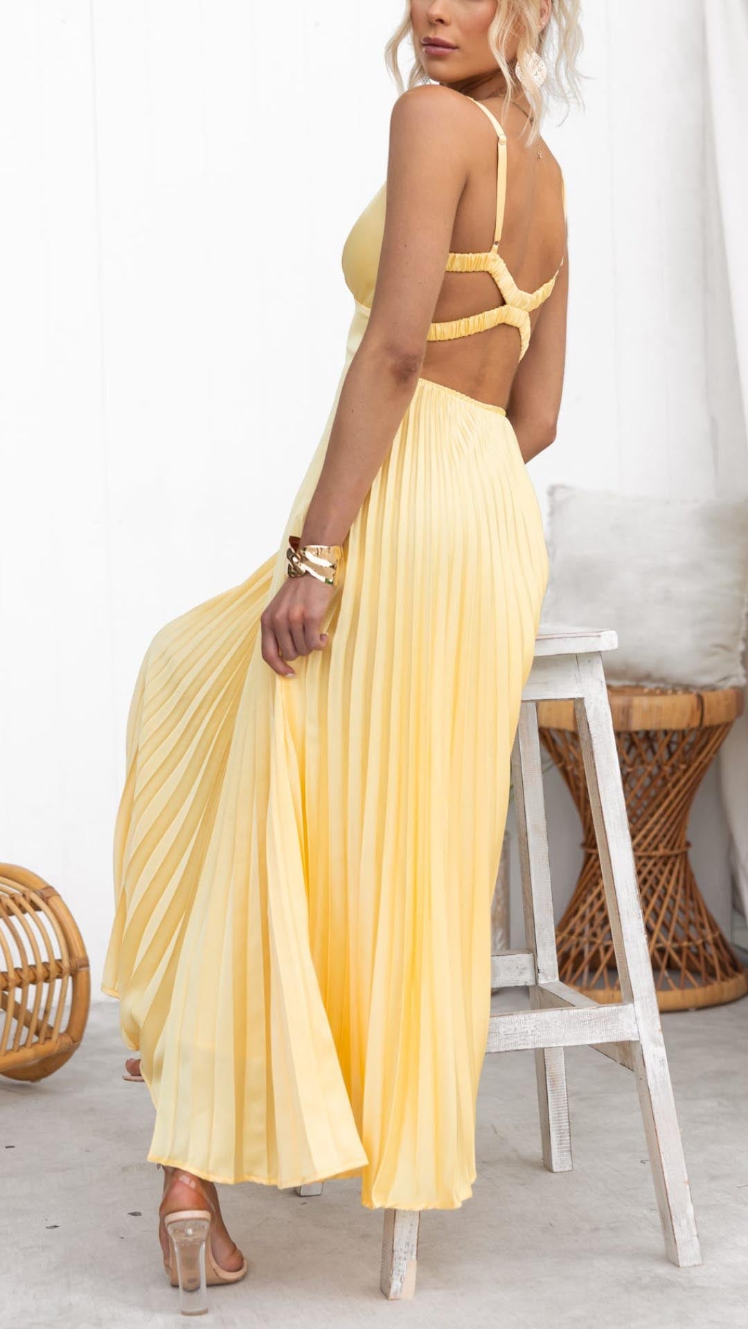 Julia Gele Plissé Maxi-jurk