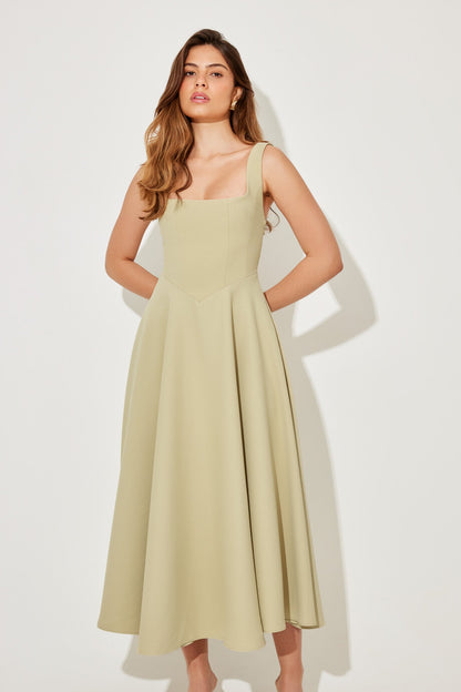 Clarisse Elegante Midi Jurk